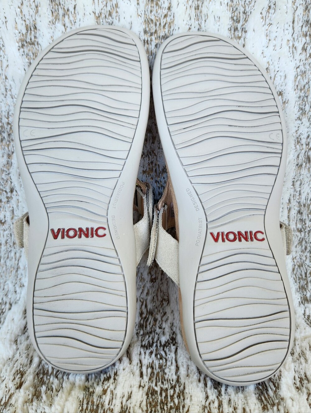 Vionic "Wanda Embossed Snake" Sandal Flip Flop Thong Cream | Women's Size 8.5 - Picture 6 of 9